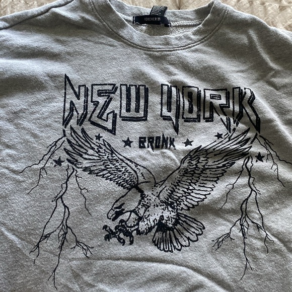 Forever 21 crop top - Picture 2 of 3